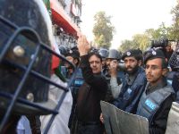 Aabpara Protest 4th dec-7.jpg